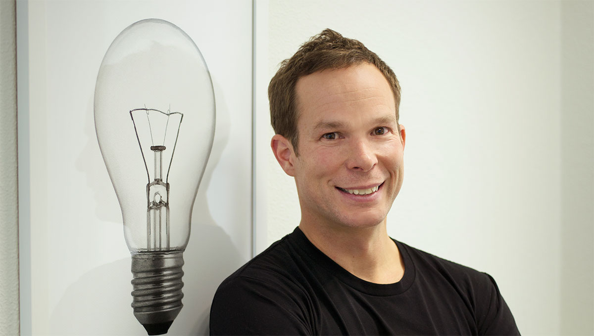 Julian Kardos - Electric Kiwi